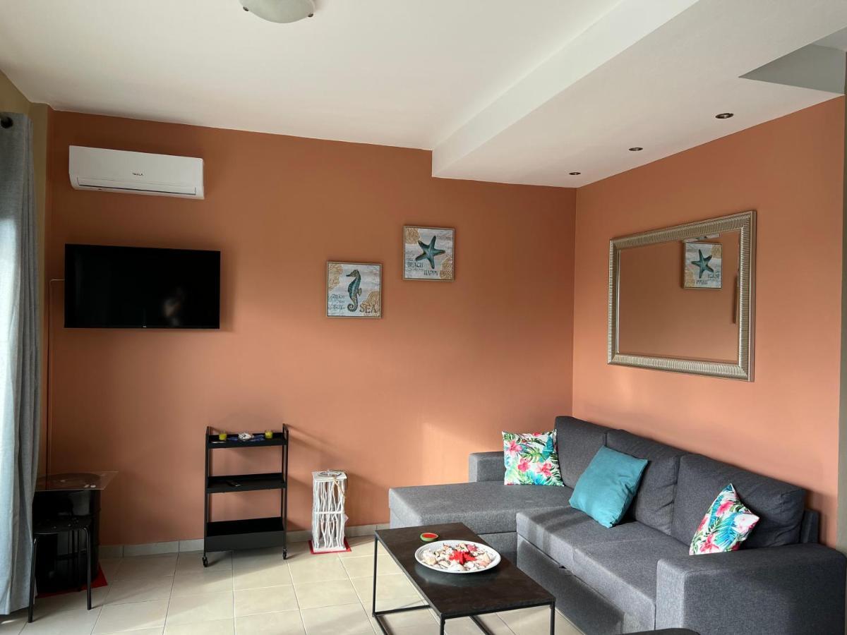 Kakovatos - Luxury Sea Apartment “Roberta” 66M2 Bagian luar foto